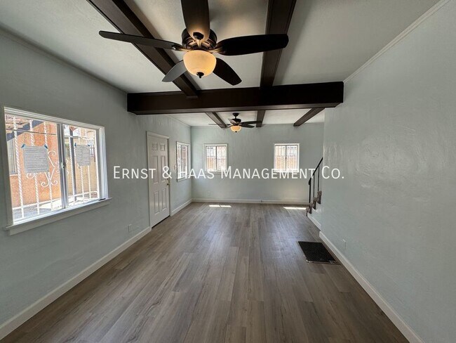 Foto del edificio - 1405 1/2 Olive Ave.-