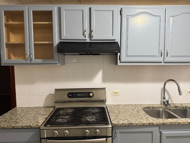 Foto del edificio - 8635 S Ingleside Ave
