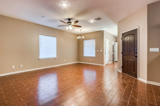 Foto del edificio - Home For Rent - Beautiful Single Story Hom...