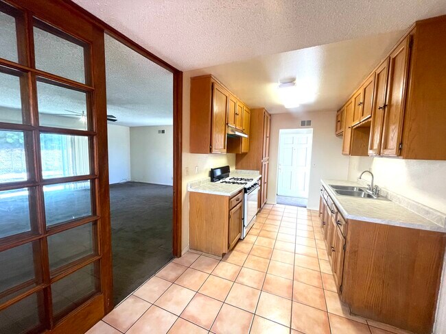 Foto del edificio - 575 Fifield St