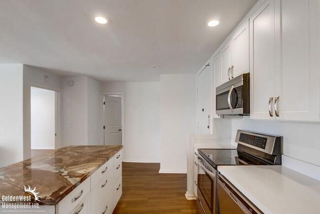 Building Photo - Cozy 1Bdm 1Ba Condo in Desirable Point Lom...