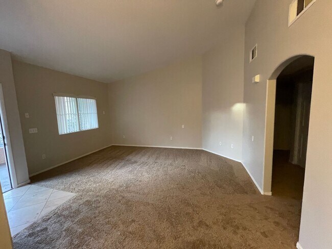 Building Photo - Summerlin Condo in gated community