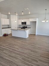 Building Photo - 2843 Blue Dawn Ln