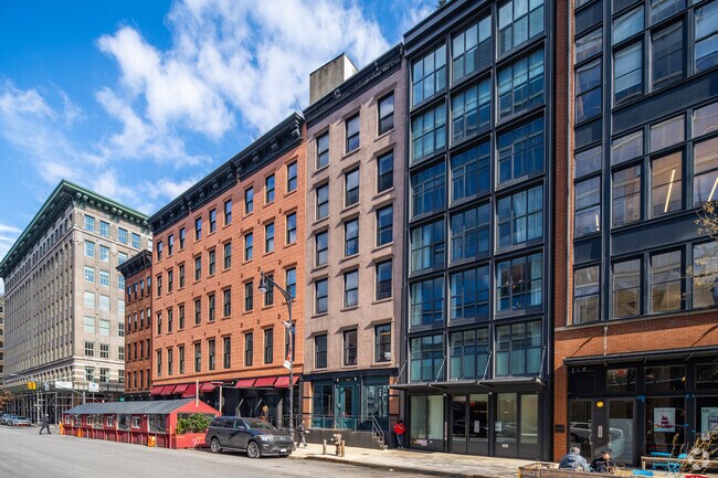 Building Photo - 405 Greenwich St