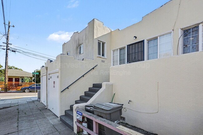 Foto del edificio - 3953 Angelo Ave