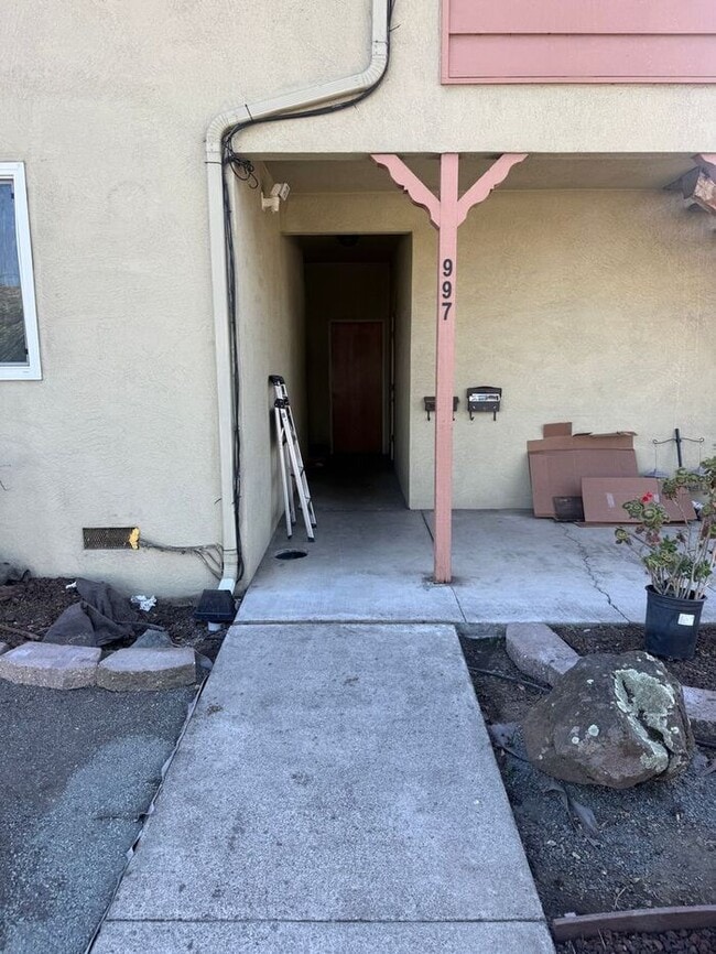 Foto del edificio - Charming 3 bedrooms 1.5 bath lower level