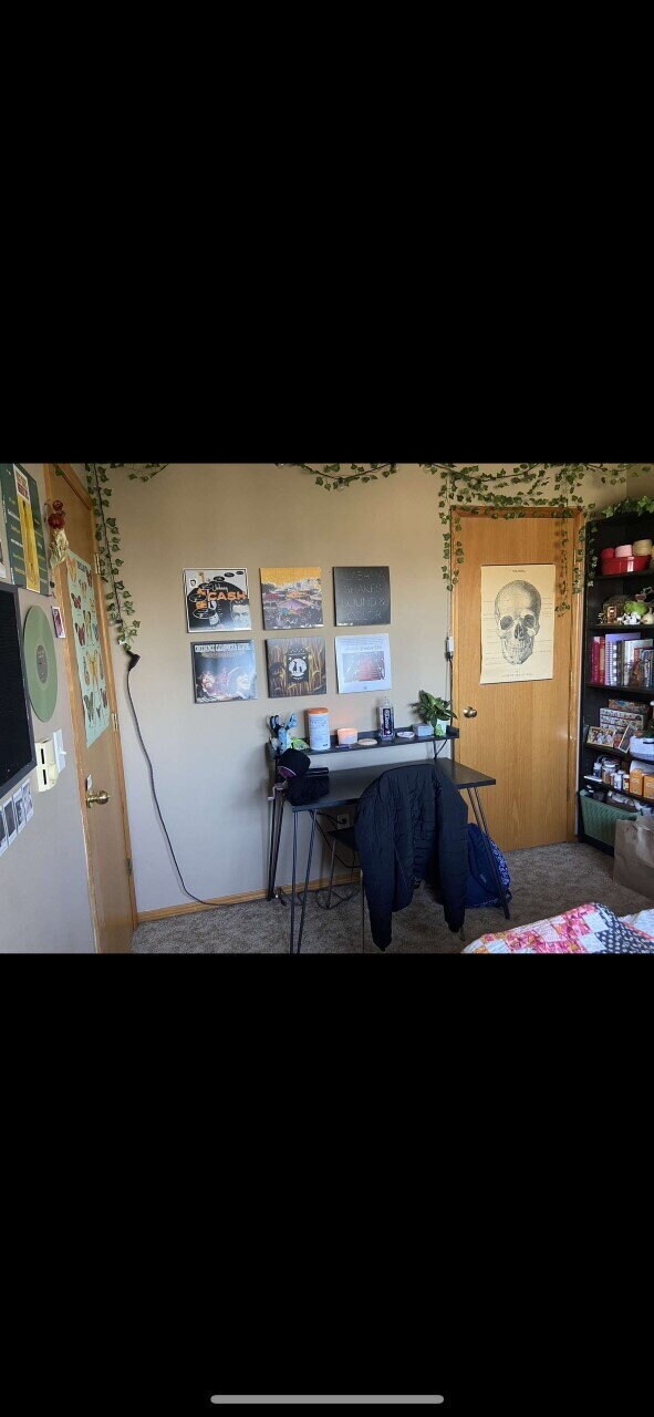 Foto del edificio - Steps from Campus, Minutes to Downtown – 4BR Apartment on N Forest St | Pre-Leasing July 2026