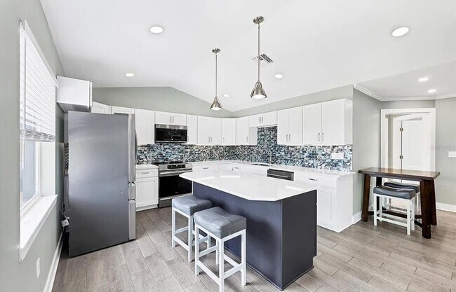 Building Photo - 9492 Galaxie Cir