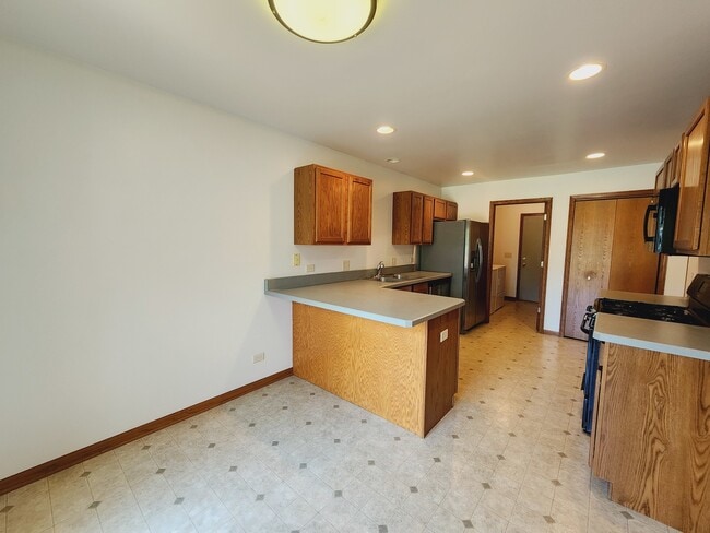 Building Photo - 1324 Dancing Bear Ln