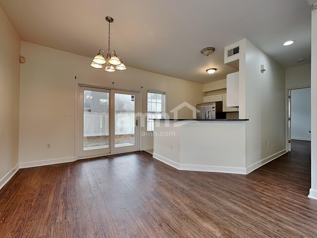 Building Photo - 7 Otter Creek Dr
