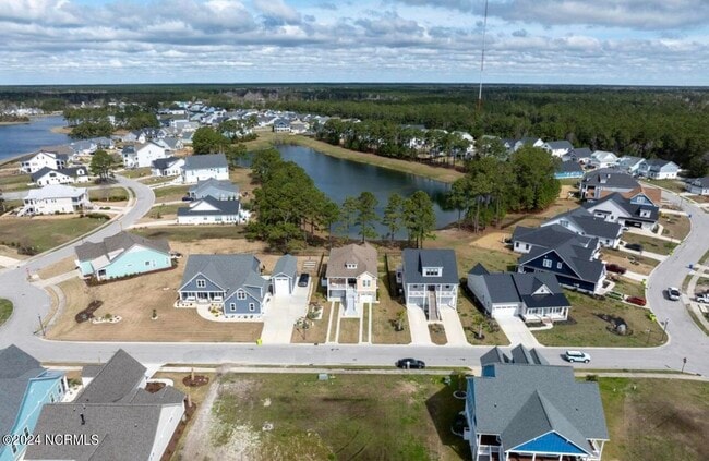 Building Photo - 709 Lake Catherine Dr