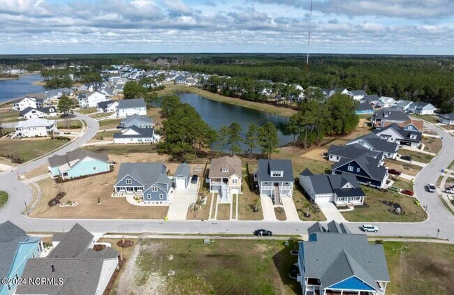 Foto del edificio - 709 Lake Catherine Dr
