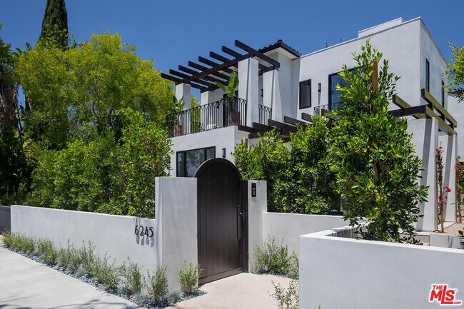 Building Photo - 6245 Drexel Ave