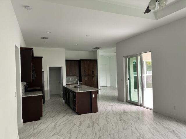 Foto del edificio - 3882 SW Ridley St