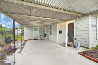 Building Photo - 5009 Bataan Rd