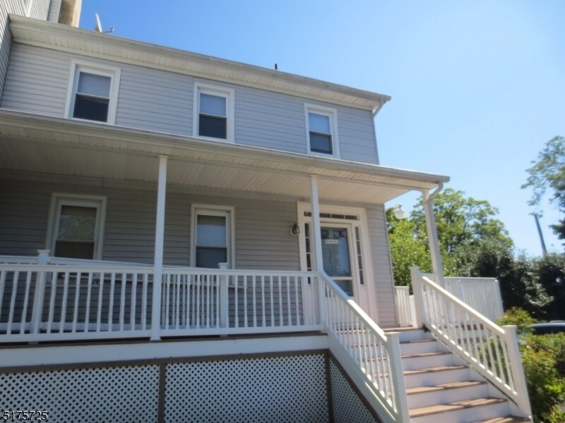 183 W High St, Somerville, NJ 08876 Room for Rent in Somerville, NJ