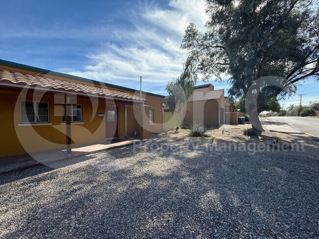 Building Photo - 720 N Palo Verde Blvd