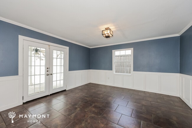 Building Photo - 2611 Elk Grove Rd