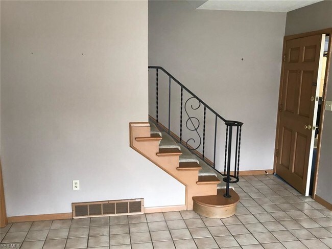 Foto del edificio - 7560 Hollycroft Ln