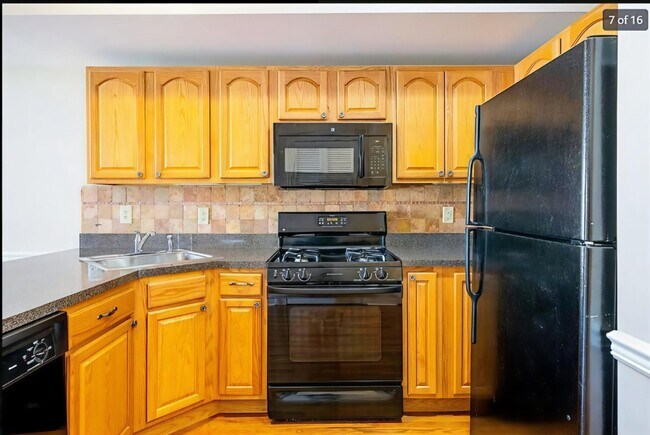 Foto del edificio - 725 Jefferson St