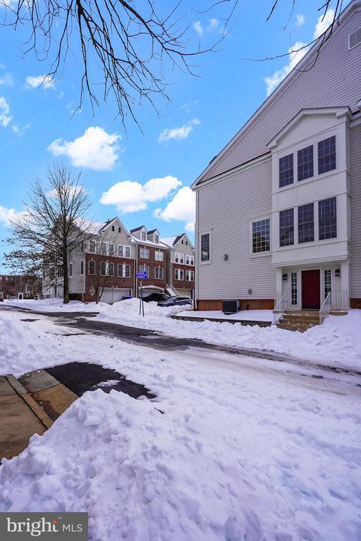 Building Photo - 20863 Cosworth Terrace