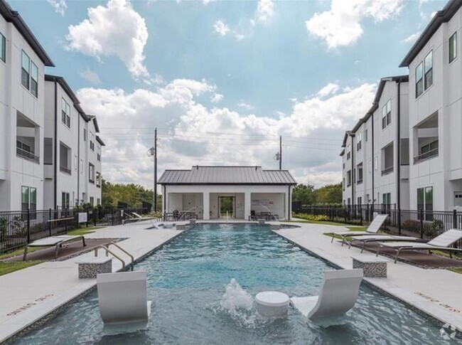 Building Photo - 2720 Grand Fountains Dr
