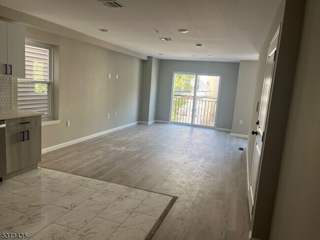 Foto del edificio - 316 W Runyon St