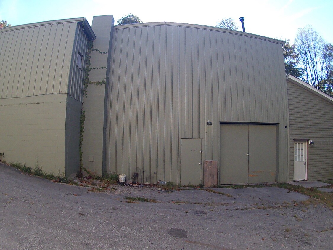 1902 S Fayette St Unit 1, Beckley, WV 25801 Room for Rent in Beckley