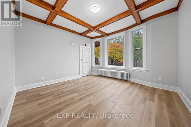 Building Photo - 486 Gilmour St