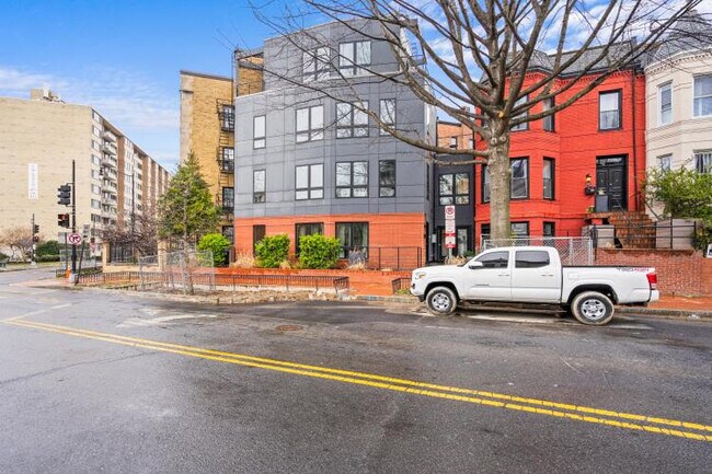 Building Photo - 1481 Florida Ave NW
