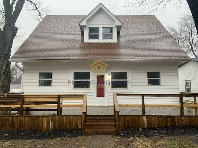 Building Photo - Close to Broad Ripple, Updated 3 Bedroom/2...