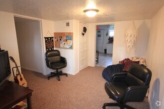 Building Photo - 591 100 N