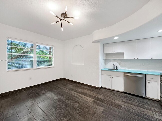 Foto del edificio - 901 Euclid Ave