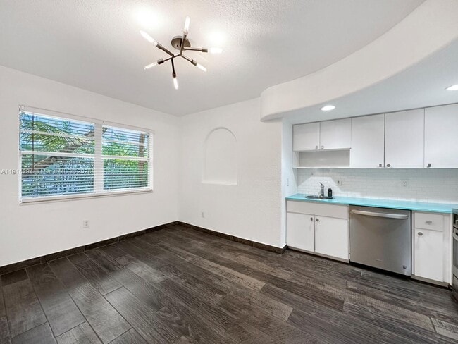 Building Photo - 901 Euclid Ave