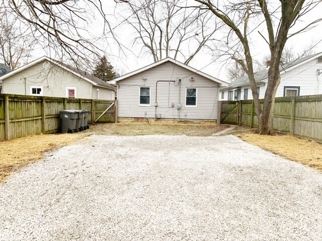 Building Photo - 935 N Drexel Ave
