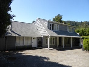 Building Photo - 16 Upper Ames Ave