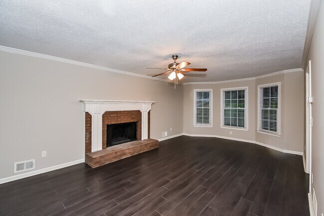 Foto del edificio - 2466 Zachary Woods Dr NW