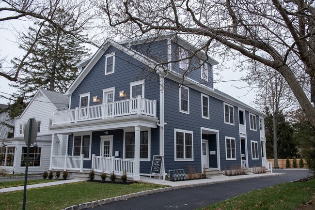 Building Photo - 303 Witherspoon St
