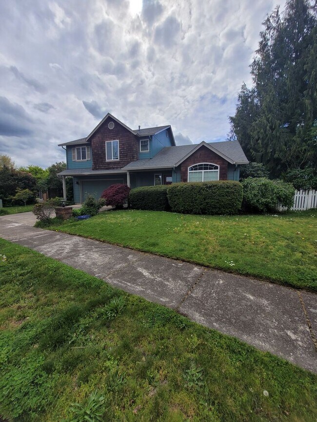 Foto del edificio - Charming and Spacious 3BB/2.5BA home for rent!  AVAILABLE NOW