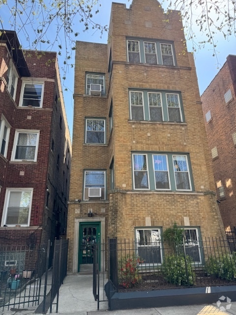Building Photo - 4949 N Albany Ave