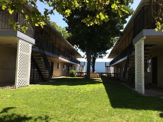 Primary Photo - Ashland Apartments