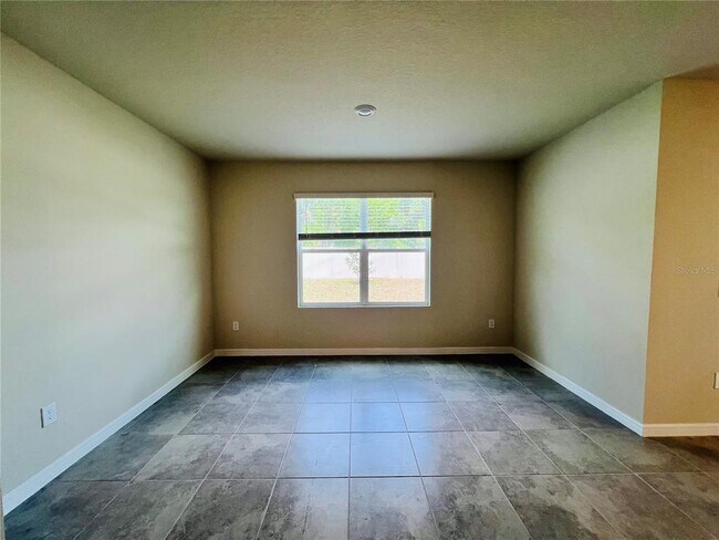 Foto del edificio - 933 Rivers Crossing St