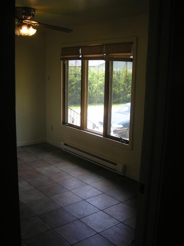 Foto principal - 349 Cedar Ave