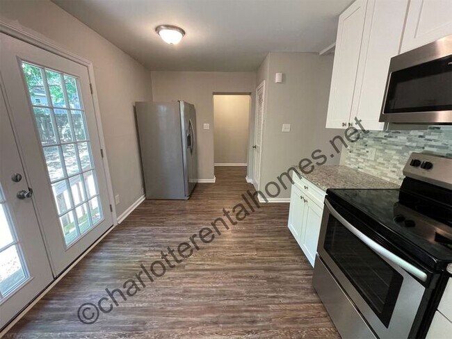 Foto del edificio - Ranch home near 485