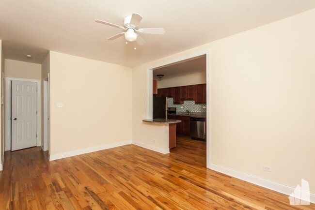 Foto del edificio - 636 W Cornelia Ave