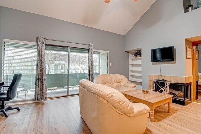 Building Photo - 14777 Wunderlich Dr