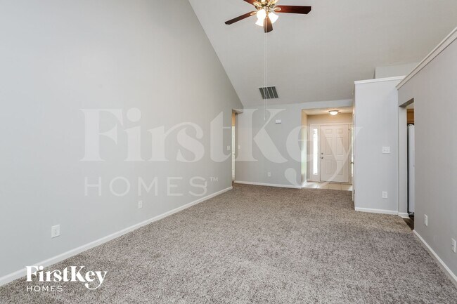 Foto del edificio - 7336 Litany Ct