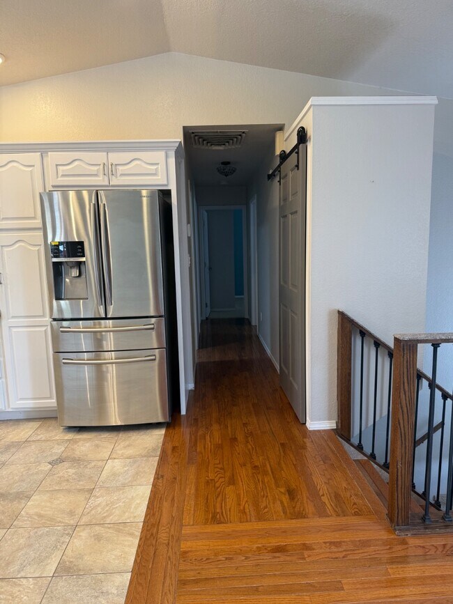 Photo - 393 1/2 Hill View Dr House