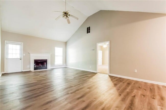 Building Photo - 3949 Tyler Ct