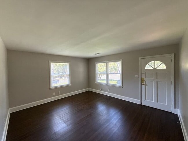 Building Photo - T.R. Lawing Realty Property